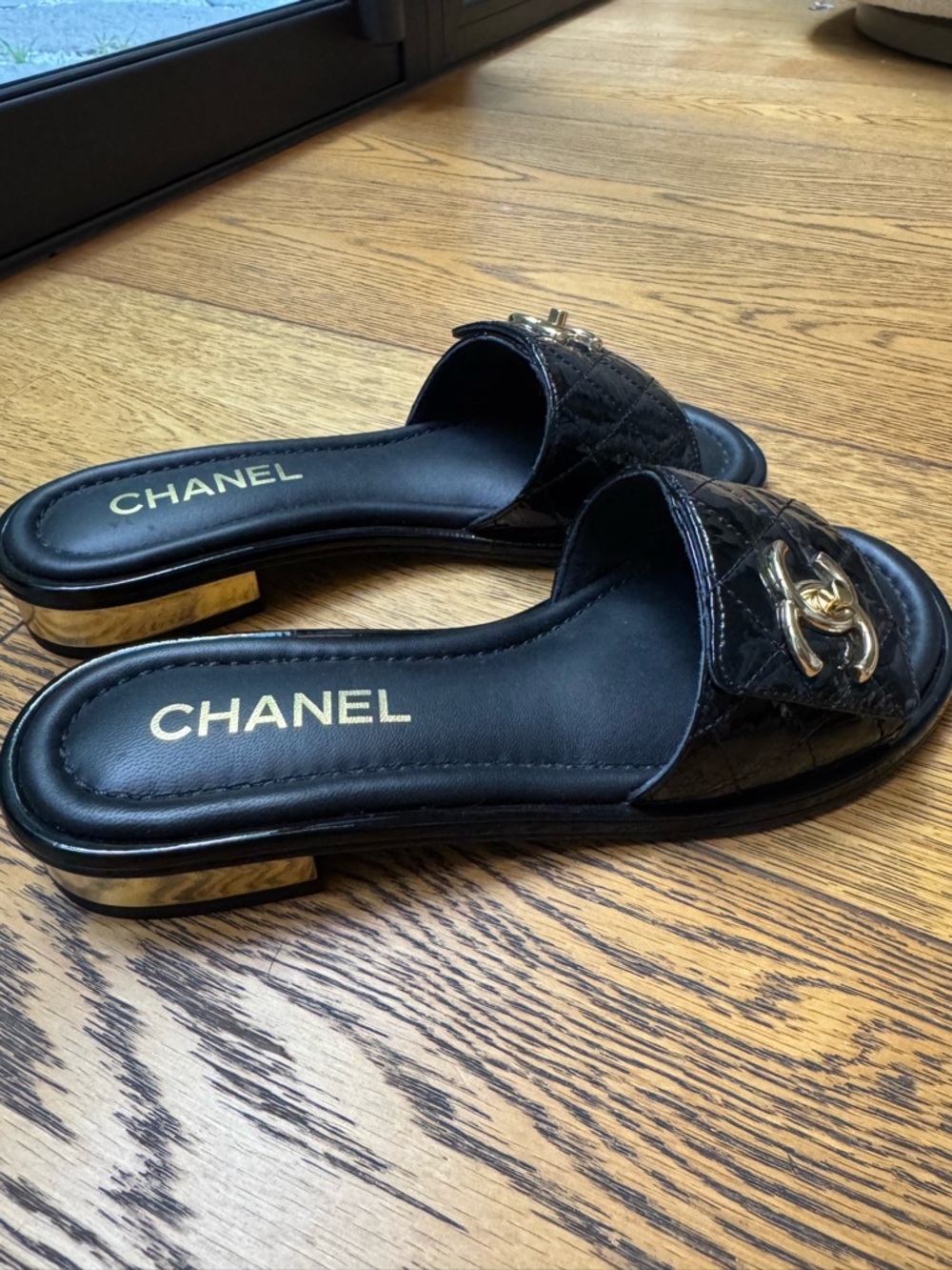CHANEL Black Quilted Patent Leather Slide Mules with Gold CC Hardware - Picture 4 of 4
